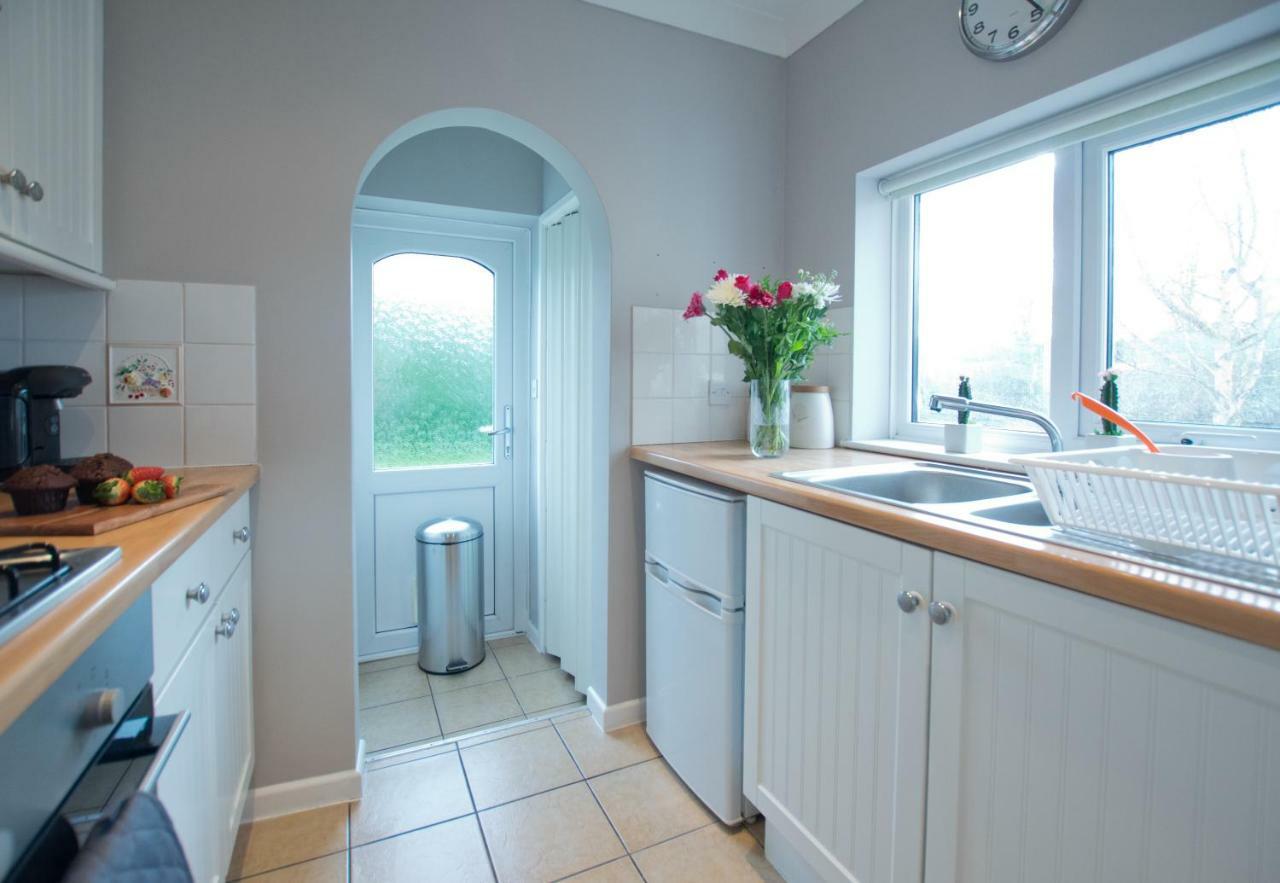 Grove Cottage Basingstoke Buitenkant foto