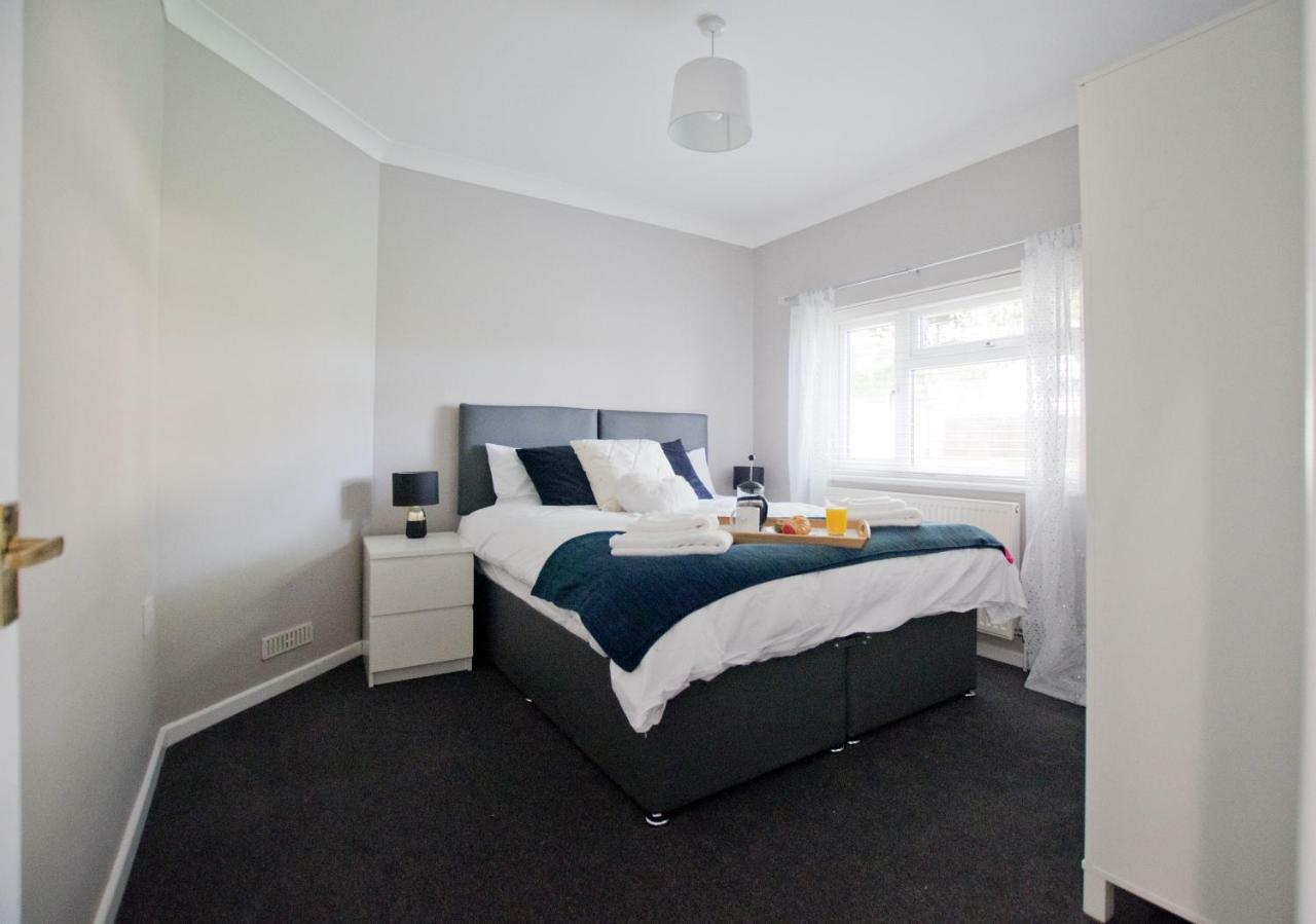 Grove Cottage Basingstoke Buitenkant foto